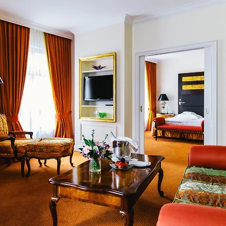 Relais & Chateaux Buelow Palais Dresden Exterior photo